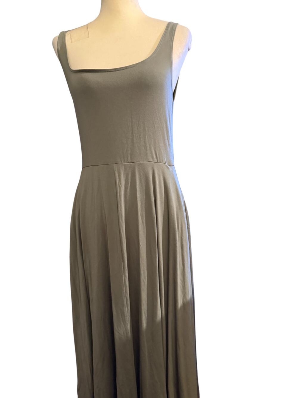 Quince Tencel Jersey Fit & Flare Midi Dress, Green Sleeveless Scoop Neck, Large - Picture 1 of 5